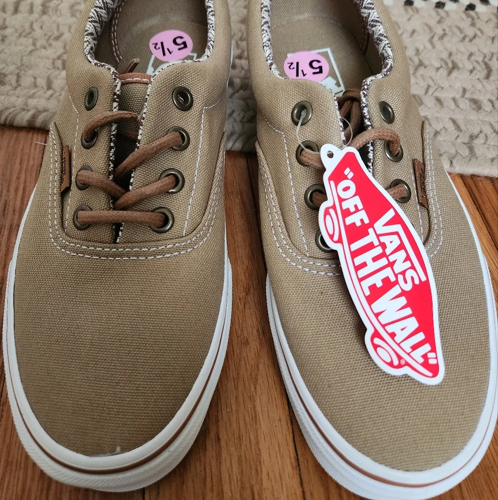 Vans Tan Canvas Atwood Deluxe Sneakers - Picture 2 of 11